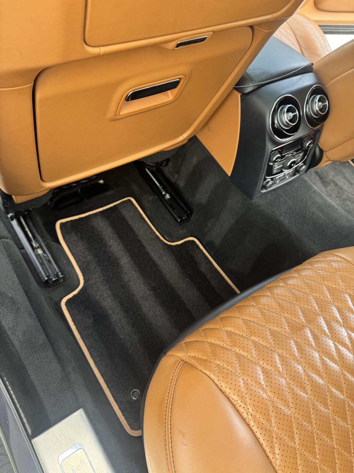 Rear Floor & Carpet Extraction after detailing